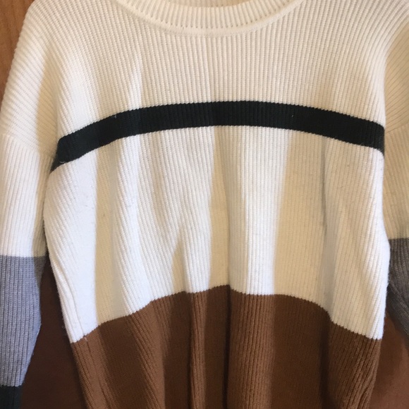 Colorblock Sweater - Picture 2 of 3